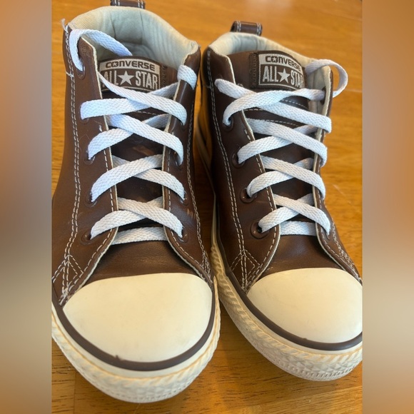 Converse All Star Chuck Taylor Boot High Top Leather boy’s Size 3 650456C - Picture 2 of 11